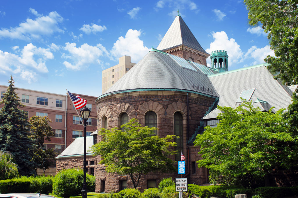 A building with a dome on top of it.